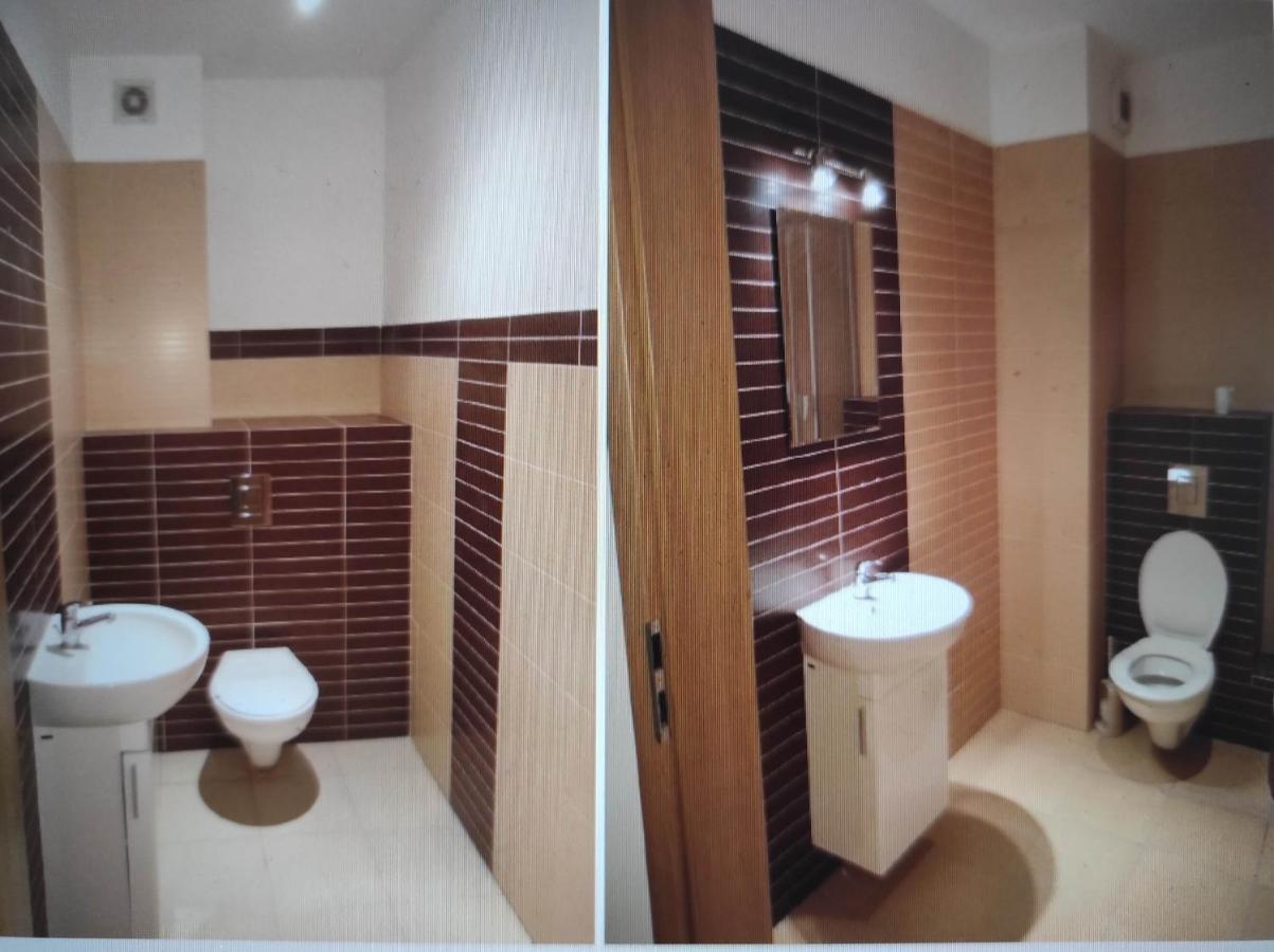 Camping With 2 Shared Bathrooms ,wc , 2km To Old Town -100m From Metro Szwedzka *